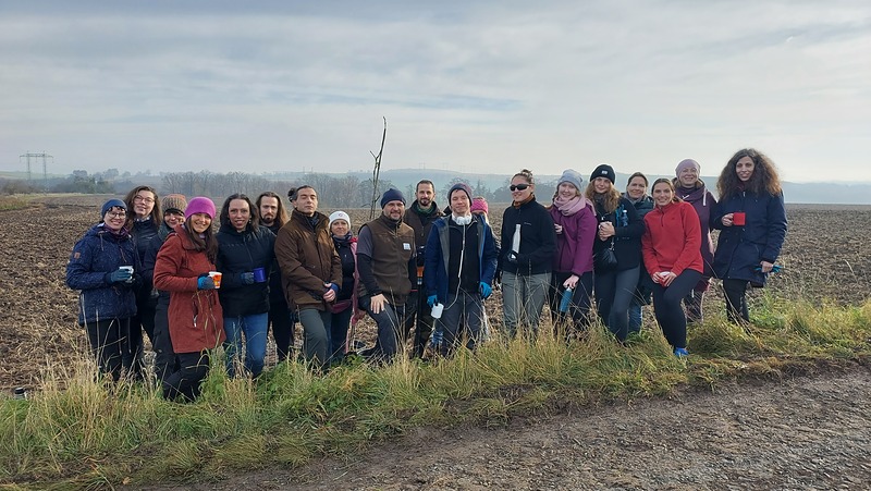 U Vrbčan dosázeli ovocnou alej